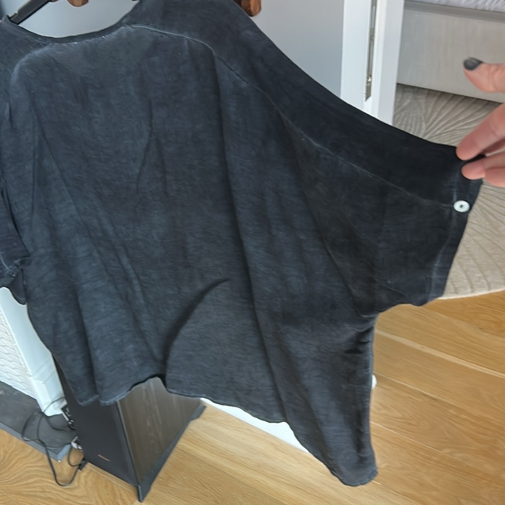 Black Linen Short Sleeve Top - Picture 4 of 7